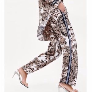 Zara - Paisley print pants with stripes